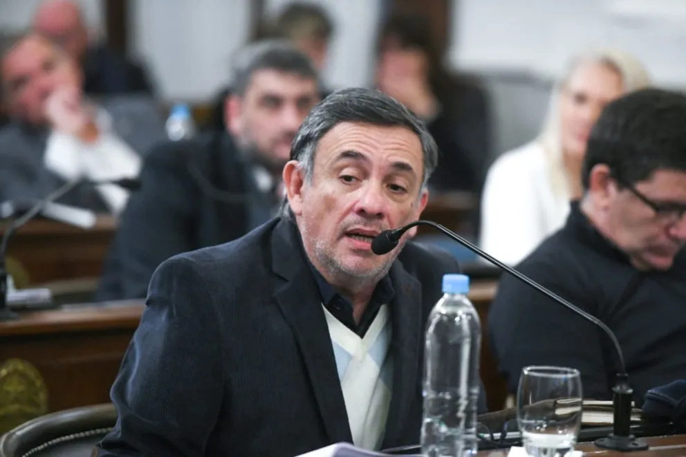 senador oliva